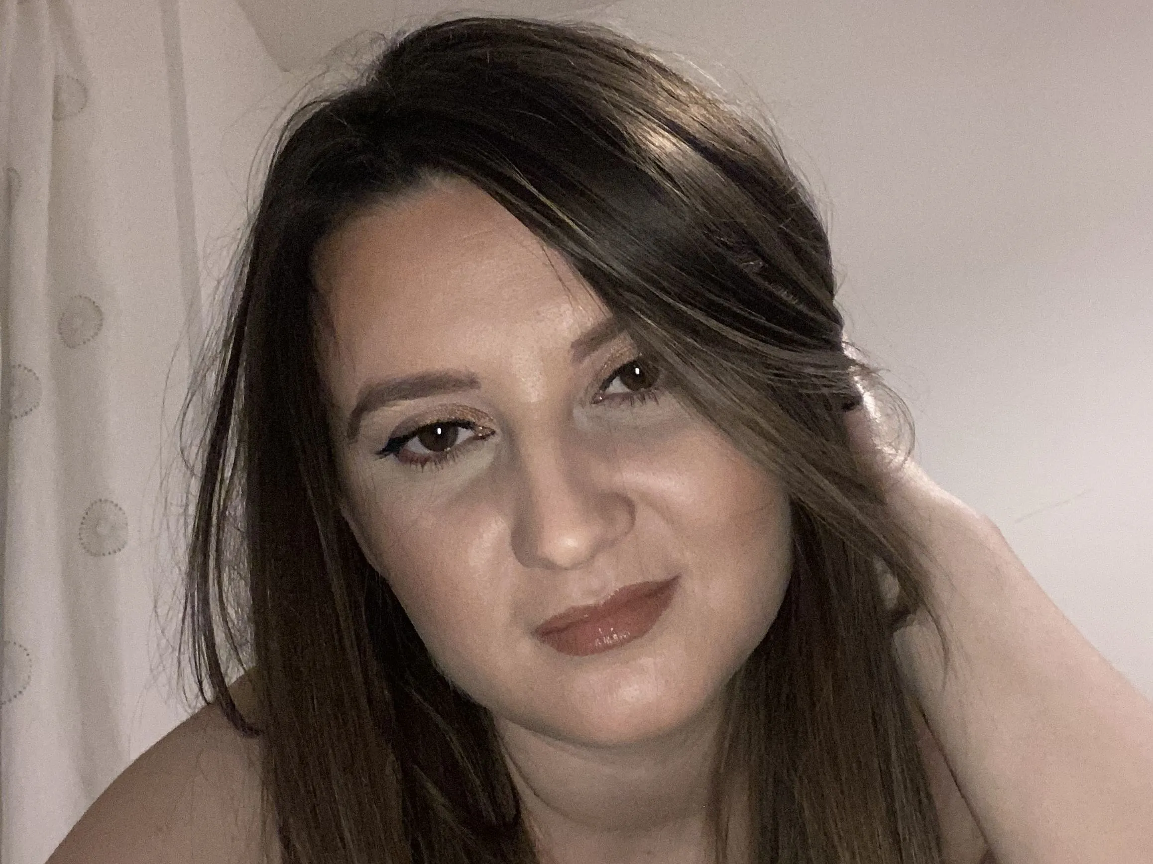 MayaHudson cam model profile picture