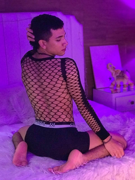 Performer AronPaitton Photo 7