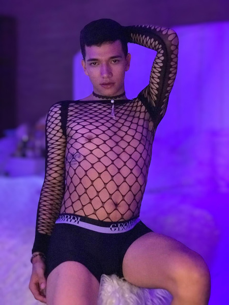 Performer AronPaitton Photo 5