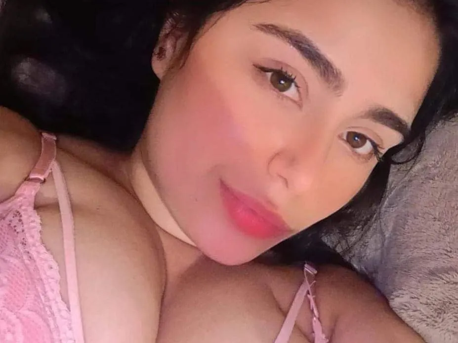 Imagen de perfil de modelo de cámara web de celinealdana18