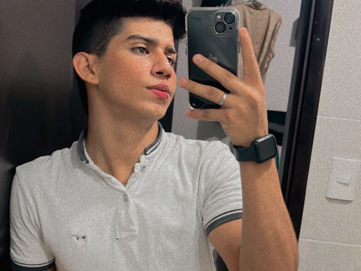 Imagen de perfil de modelo de cámara web de ethanLaurent