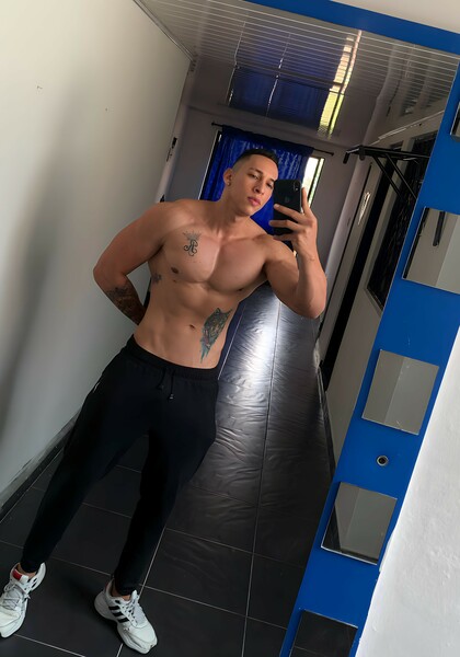 Performer ConorTaylor Photo 2