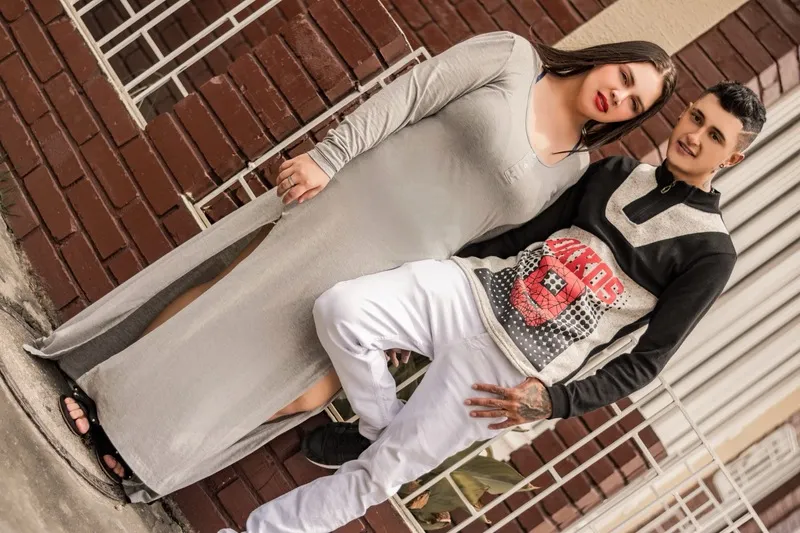 Intérprete HellenAndLiiam Foto 4