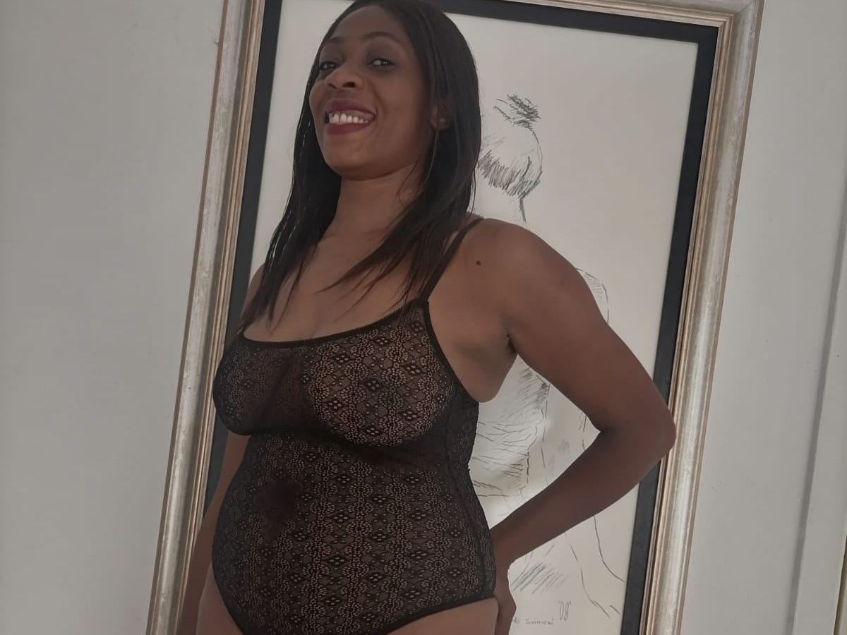 Foto de perfil de modelo de webcam de TALLnDARK32