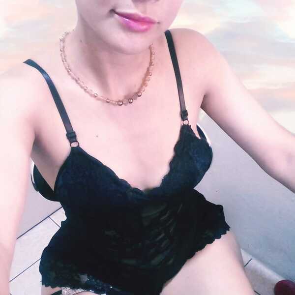 Performer RubiAlisson Photo 9