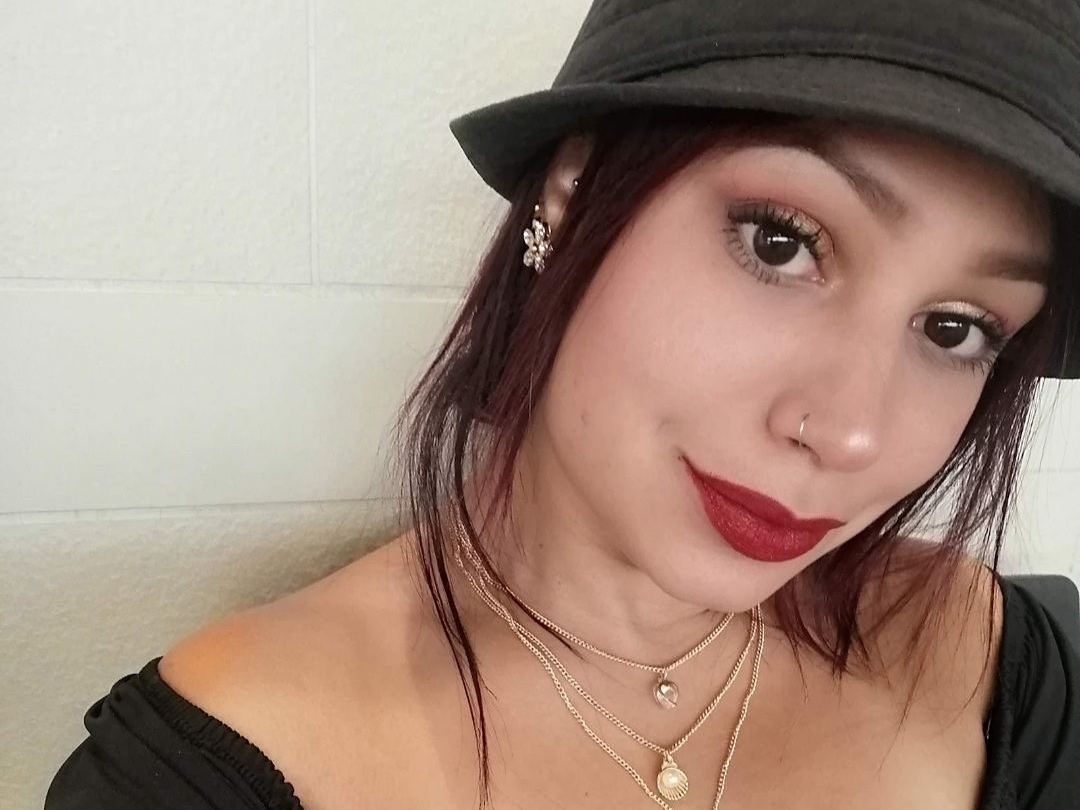 Image de profil du modèle de webcam DaharaMiller