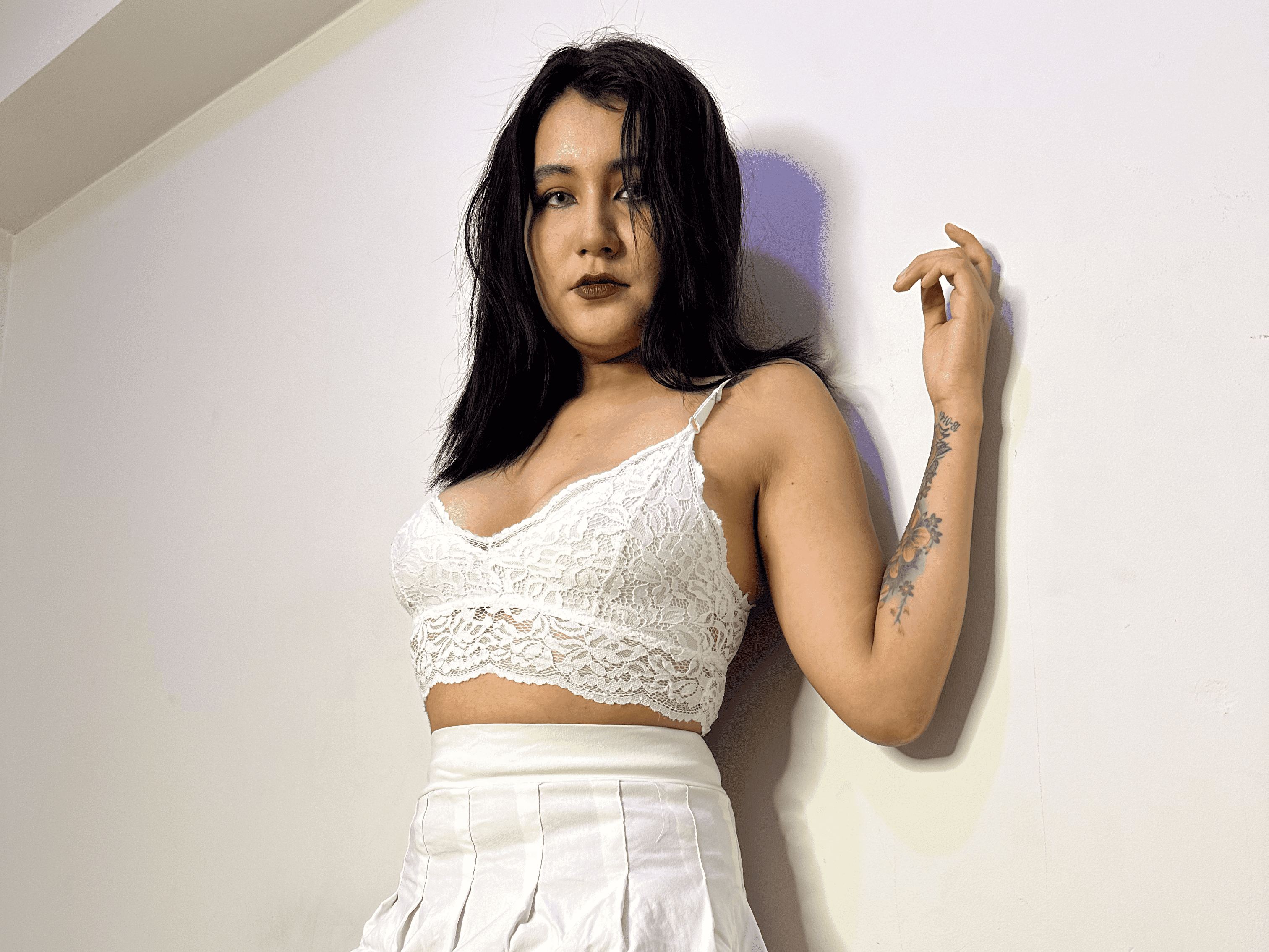 Image de profil du modèle de webcam RaivenScarlette