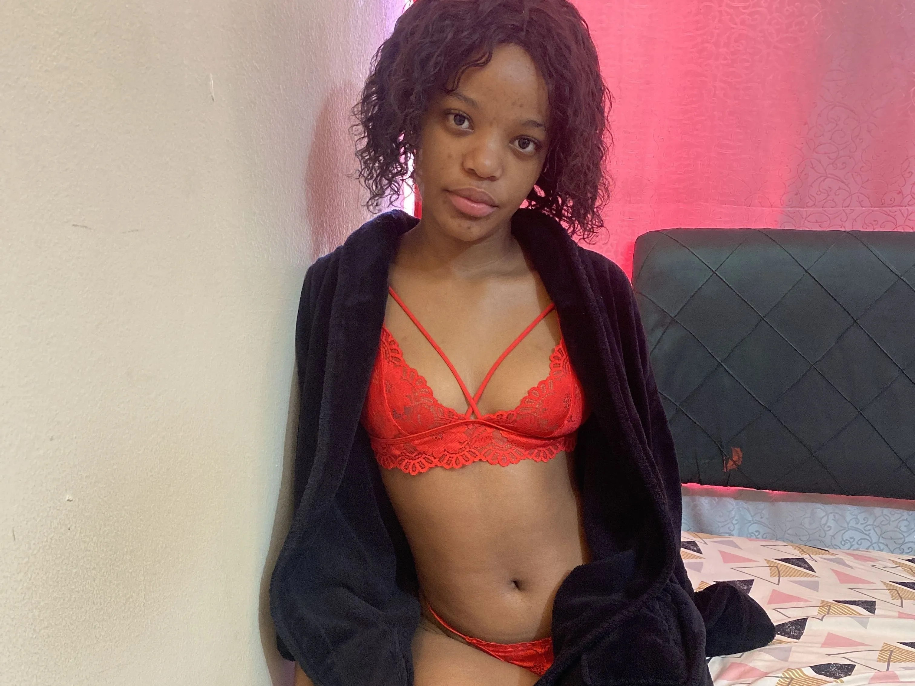 Profilbilde av EbonyDoll166 webkamera modell