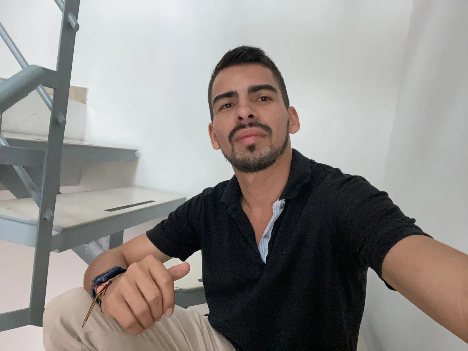 PollLatin Profilbild des Cam-Modells