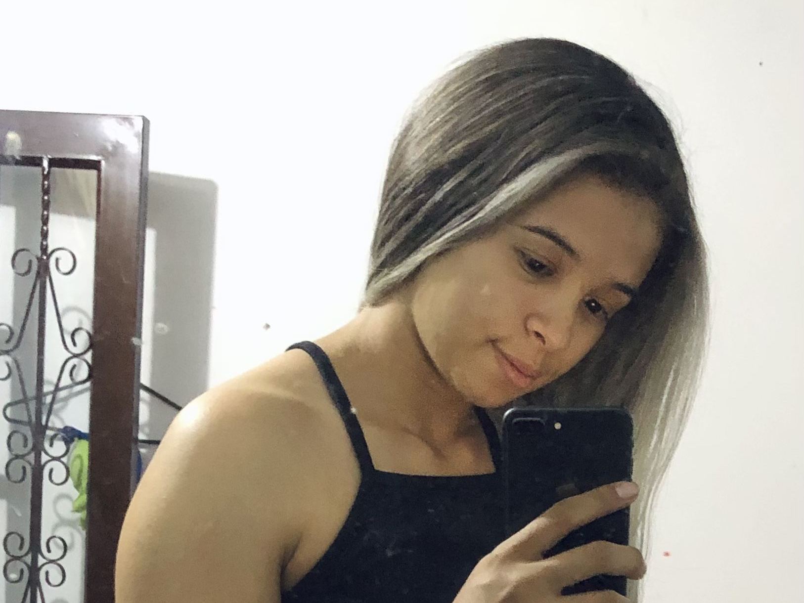 Foto de perfil de modelo de webcam de LeandraReeves