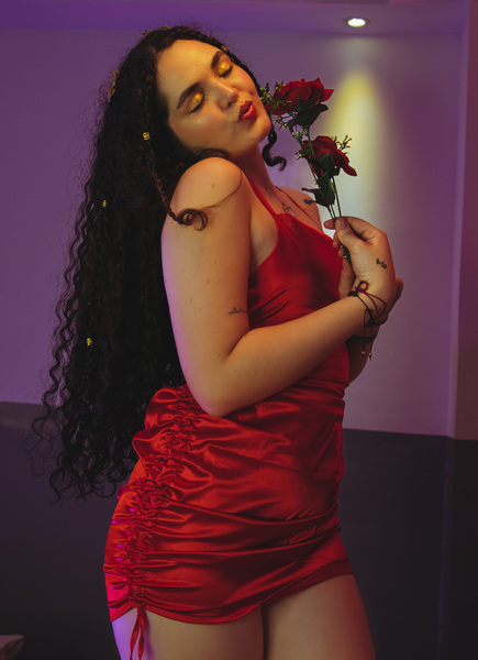 Performer MaraGreen Photo 1