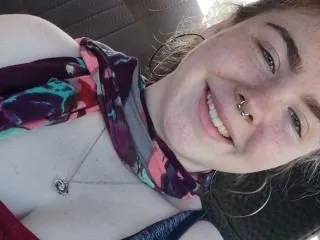 RosieHallowell immagine del profilo del modello di cam