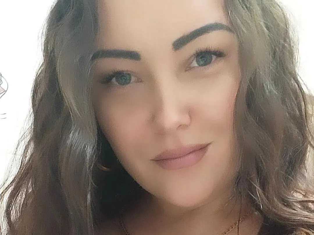 RealWomanXXX profilbild på webbkameramodell