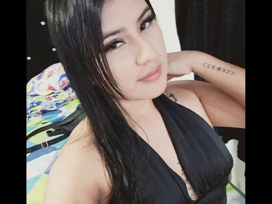 Image de profil du modèle de webcam Samantha23jacklopez