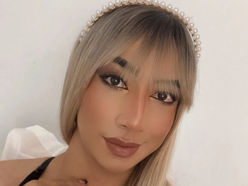 Image de profil du modèle de webcam CharlotteBlonde