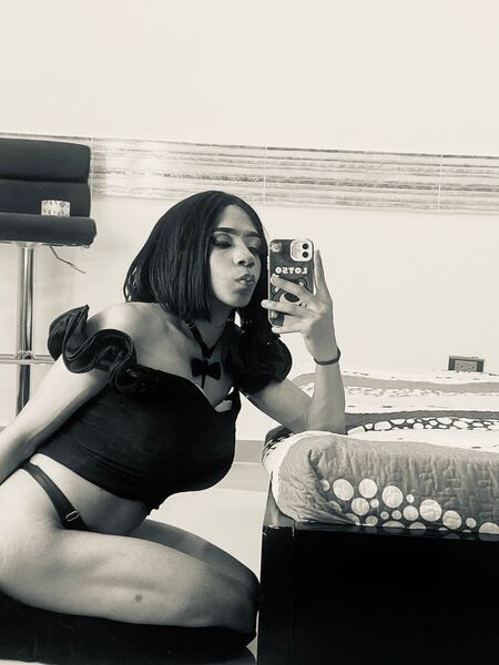 Interprete TifannyBrowm Foto 4