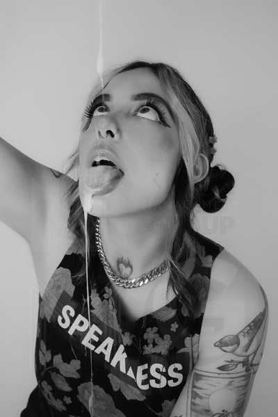 Artiest AgatthaHarknes Foto 3