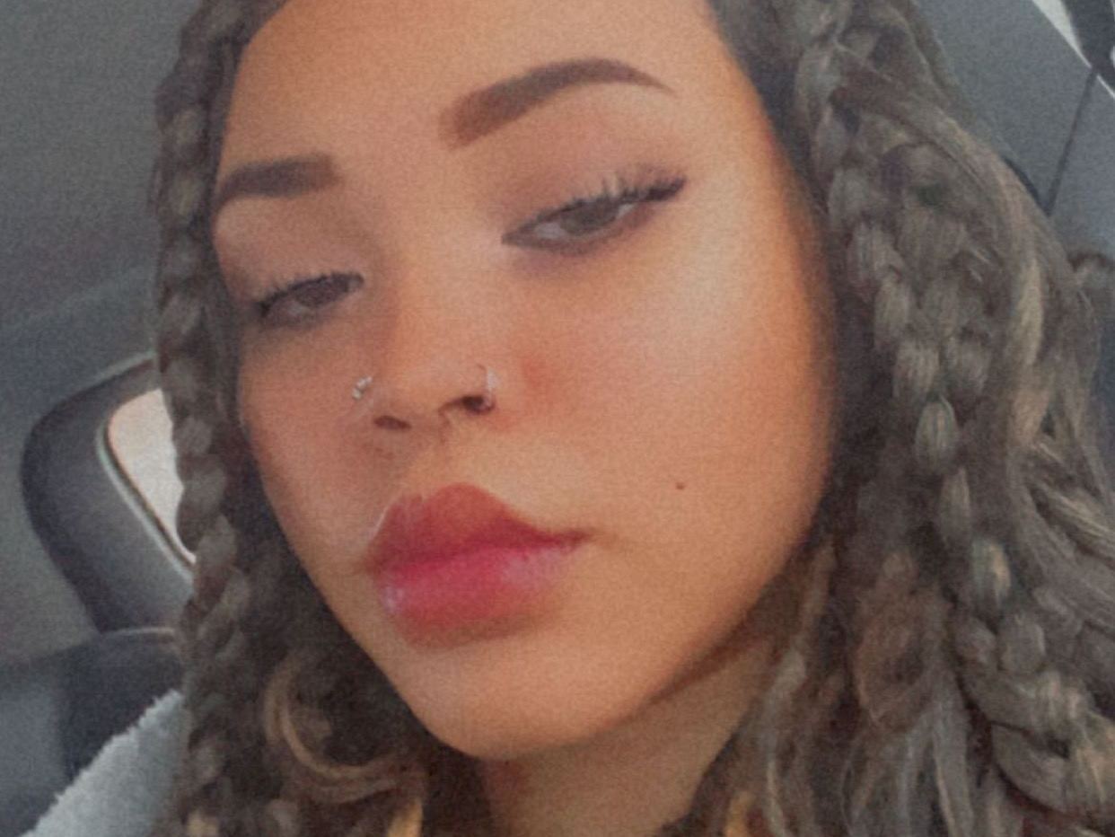 GoddessBlasianGold cam model profile picture