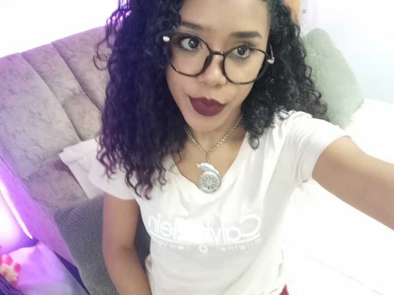 Performer UrmaTaylor Photo 10