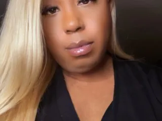 NylaLoxxx cam model profile picture