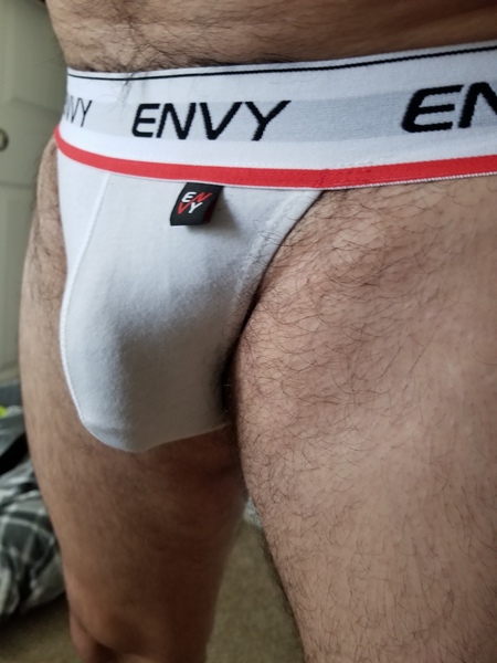 Artiest WFH_UnderDesk_Show Foto 2