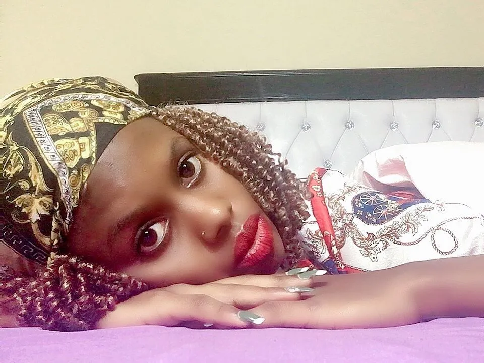 ChillyPussy profilbild på webbkameramodell