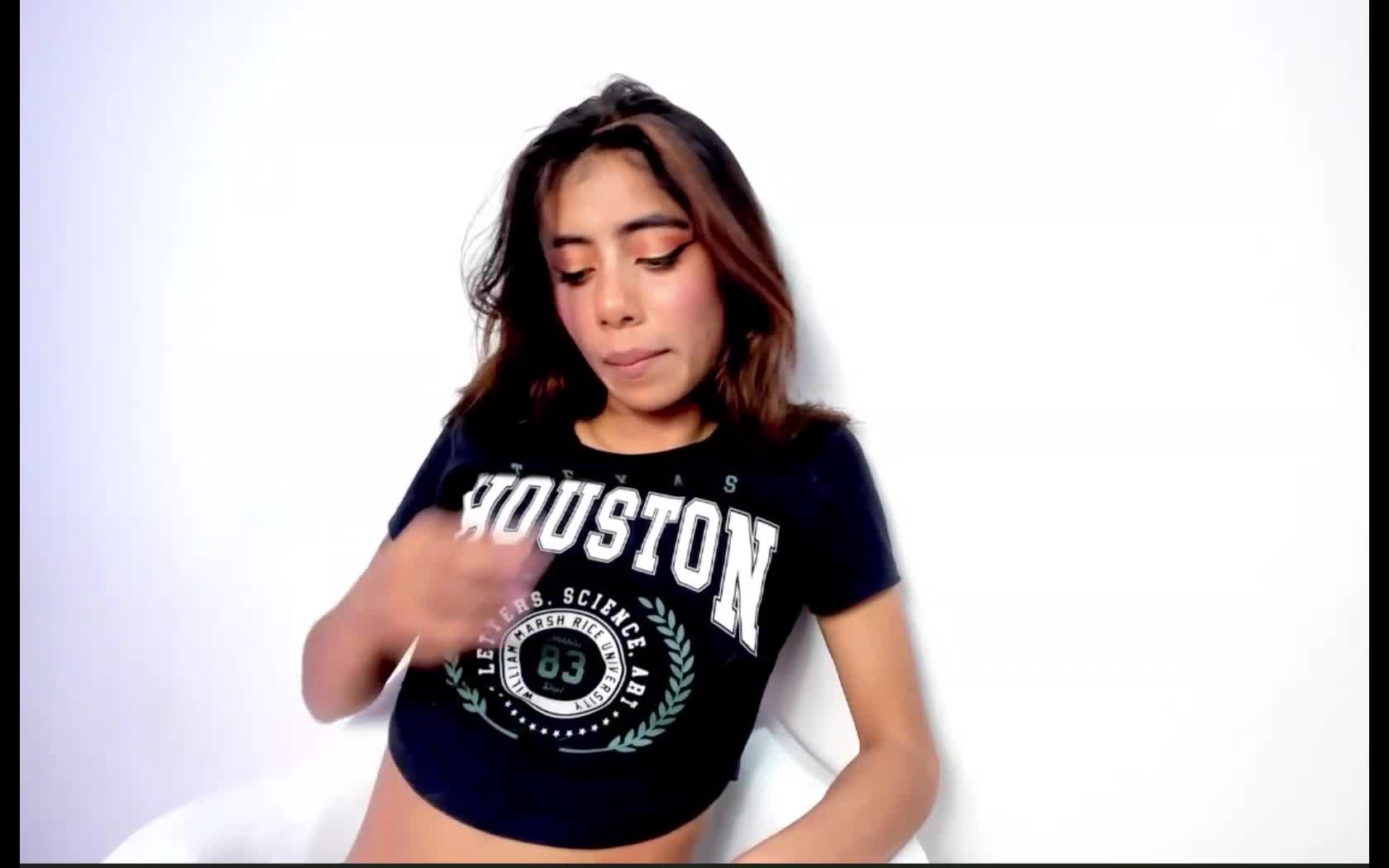 Performer ROXANNE64 Video 1