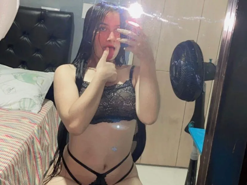 Image de profil du modèle de webcam Lorens47