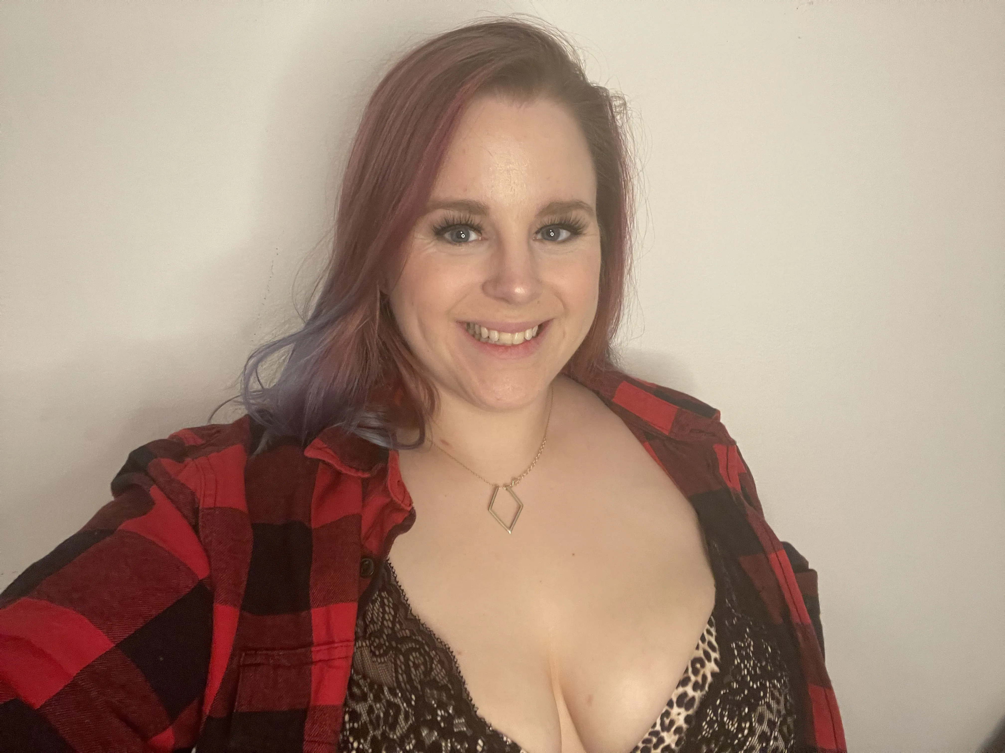 OliviaValentineXXX profielfoto van cam model