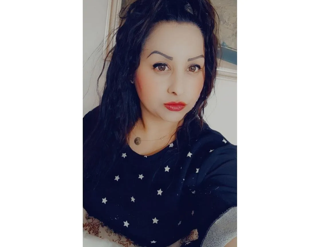 NADYIAAx profilbild på webbkameramodell