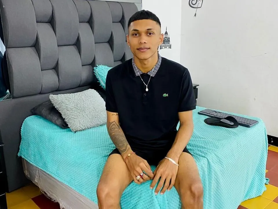 Dilanzach profielfoto van cam model