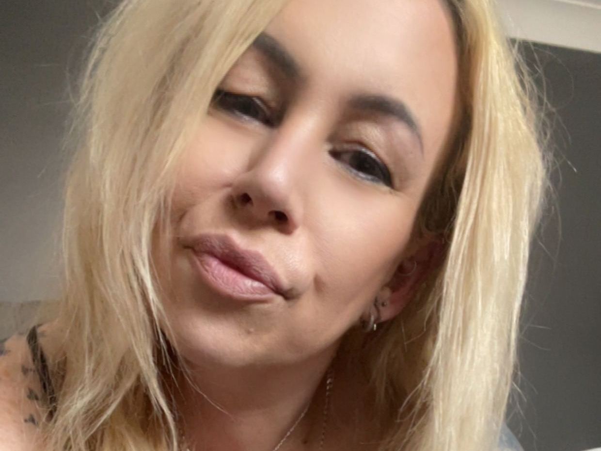 Profilbilde av FiestyBlonde webkamera modell