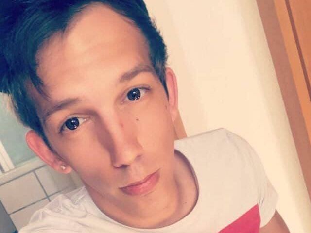 alex25442 Profilbild des Cam-Modells 