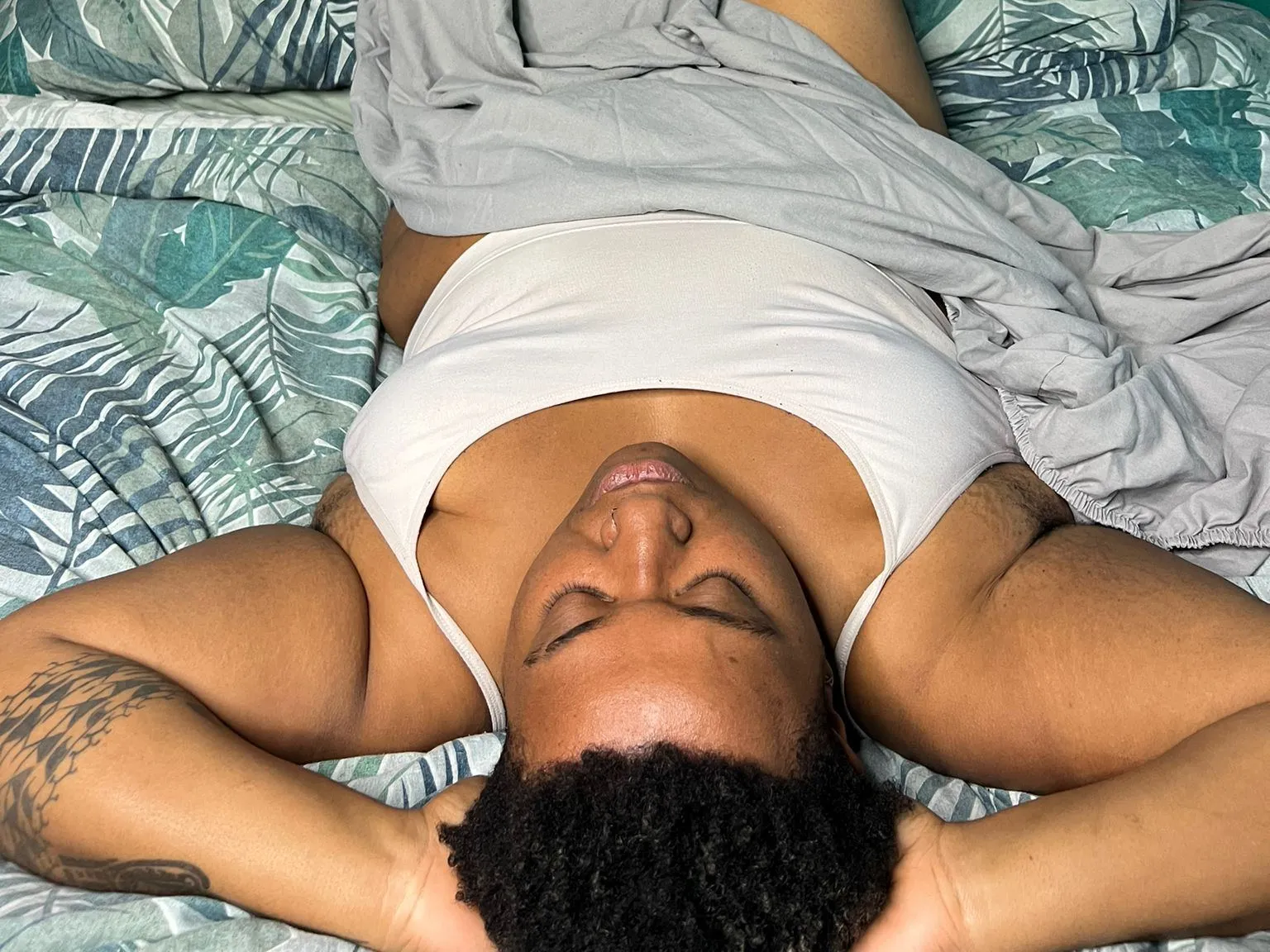 BigBootyGyalUK profilbild på webbkameramodell