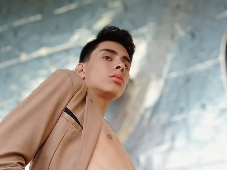 Image de profil du modèle de webcam JohnSweetCum