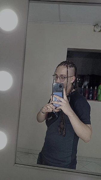 Interprète AdamRomero Photo 3