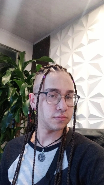 Interprète AdamRomero Photo 4