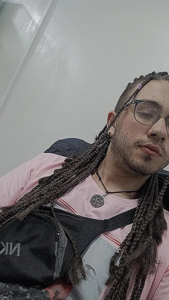 Interprète AdamRomero Photo 8