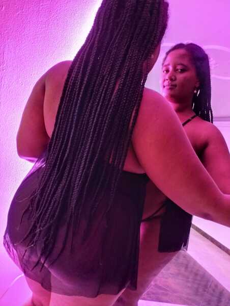 Artista CharlotteDiiaz Foto 2