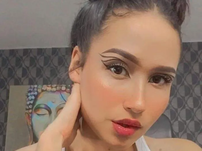 AnniieRoss profilbild på webbkameramodell