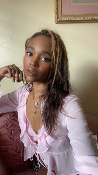 Utøver AsteriaOnyxx Bilde 4