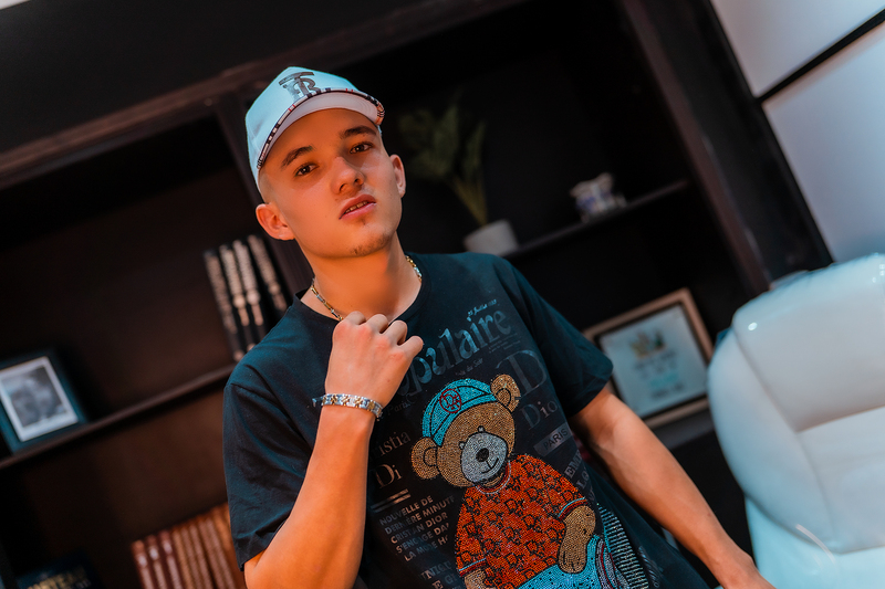 Performer TeddiParker Photo 5