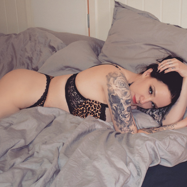 Performer Crudeandtattooed Photo 2