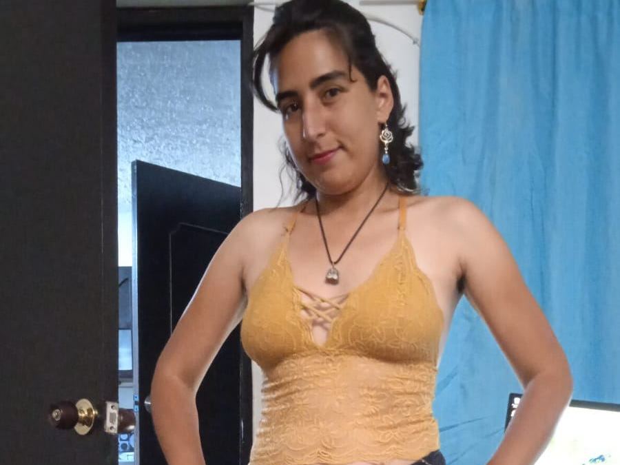 LisRouse profielfoto van cam model