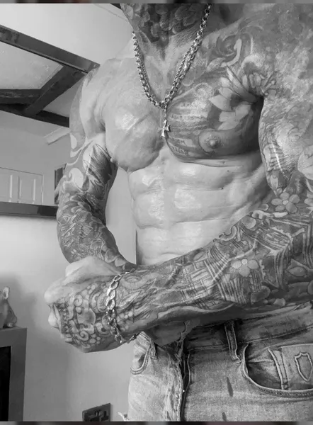 Utøver Cheekybustybabe_n_markusspartan Bilde 3