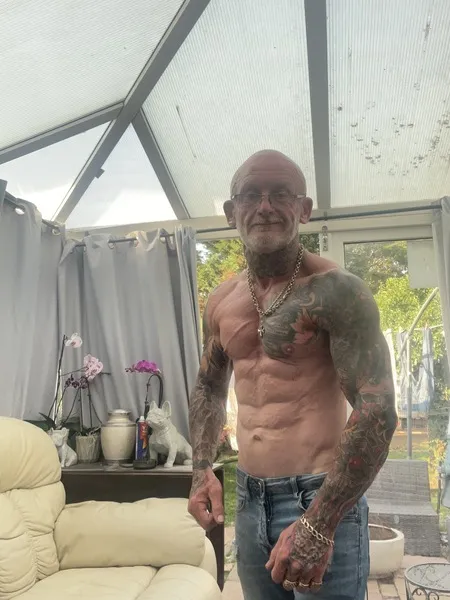 Utøver Cheekybustybabe_n_markusspartan Bilde 7