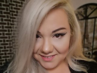 DomSadiqueX profilbild på webbkameramodell