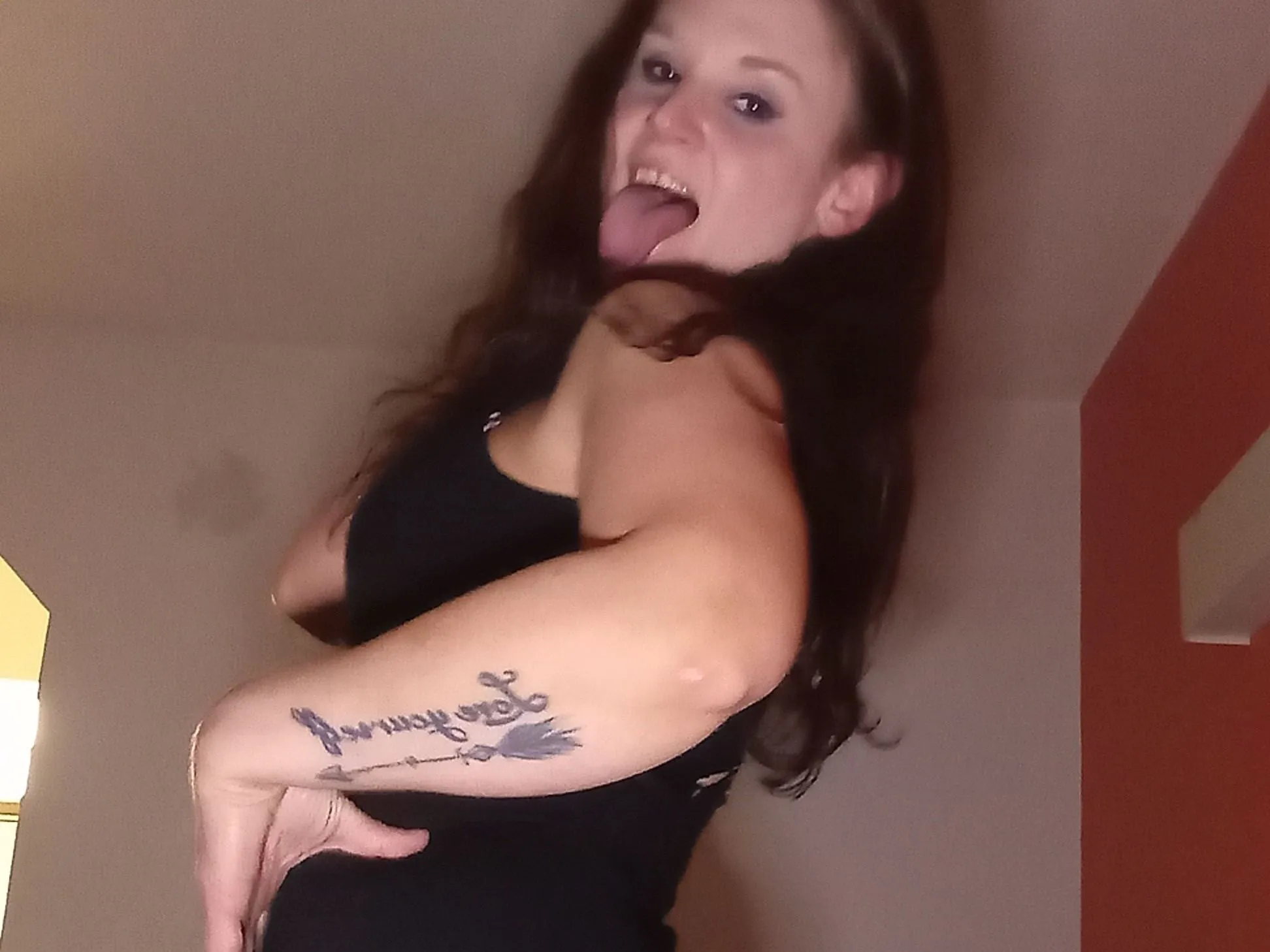 Foto de perfil de modelo de webcam de ImabrunetteMakemewet23