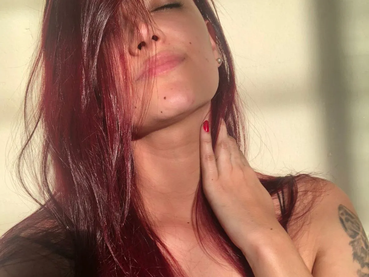 IssaLogan profielfoto van cam model