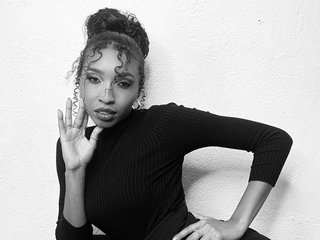 Image de profil du modèle de webcam Paolaxpassion19